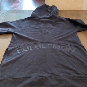 Lululemon hoodie size 10